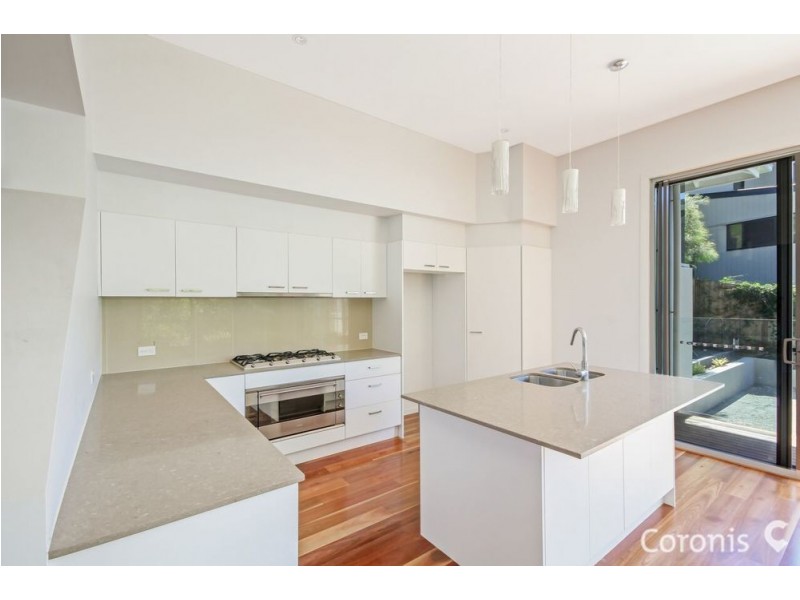 4 Carissa Place, Chapel Hill QLD 4069