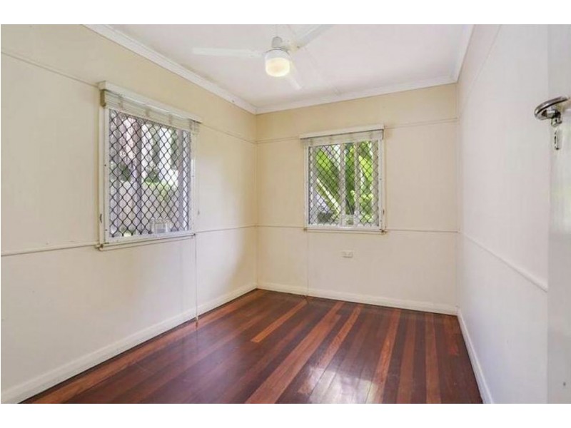 45 Wooloowin Avenue, Wooloowin QLD 4030