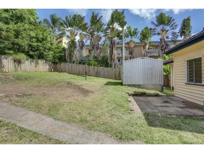 45 Wooloowin Avenue, Wooloowin QLD 4030