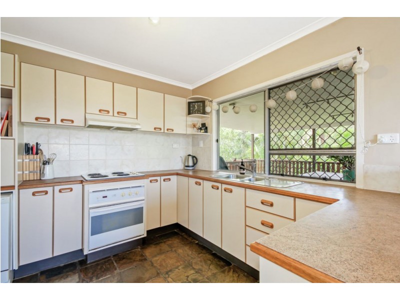 8 Wirlpana Avenue, Ferny Hills QLD 4055