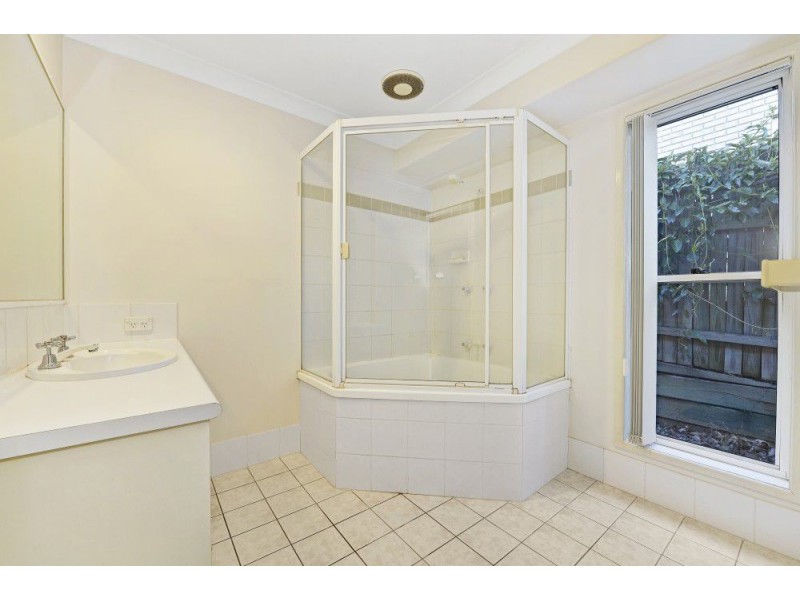 40 Minnelli Place, Mcdowall QLD 4053