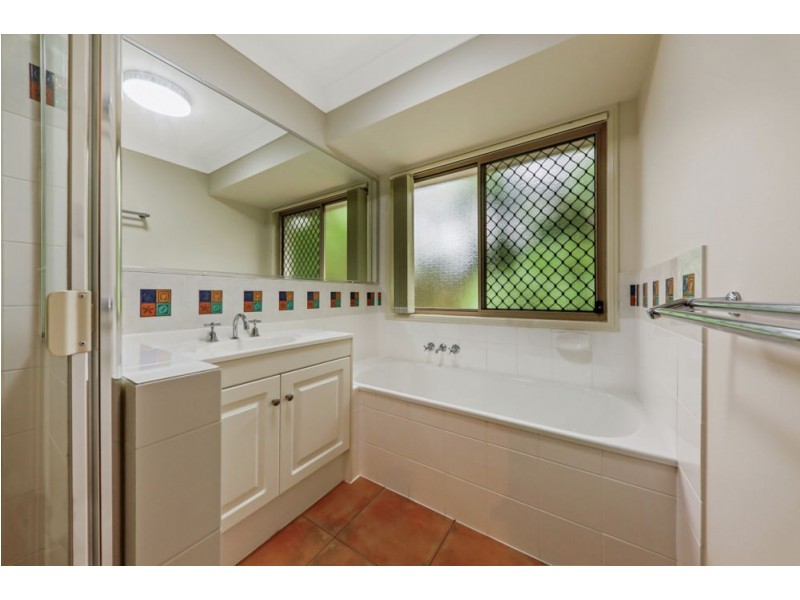 22 Bloomsbury Crescent, Moggill QLD 4070