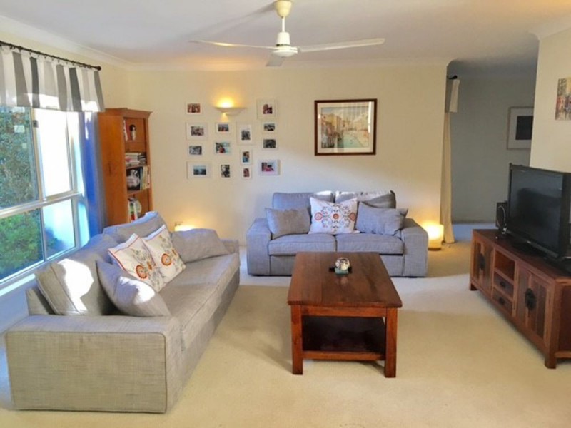 7 McConnell Cres, Brookfield QLD 4069