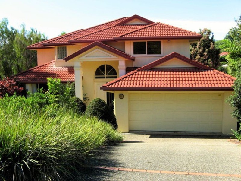 7 McConnell Cres, Brookfield QLD 4069