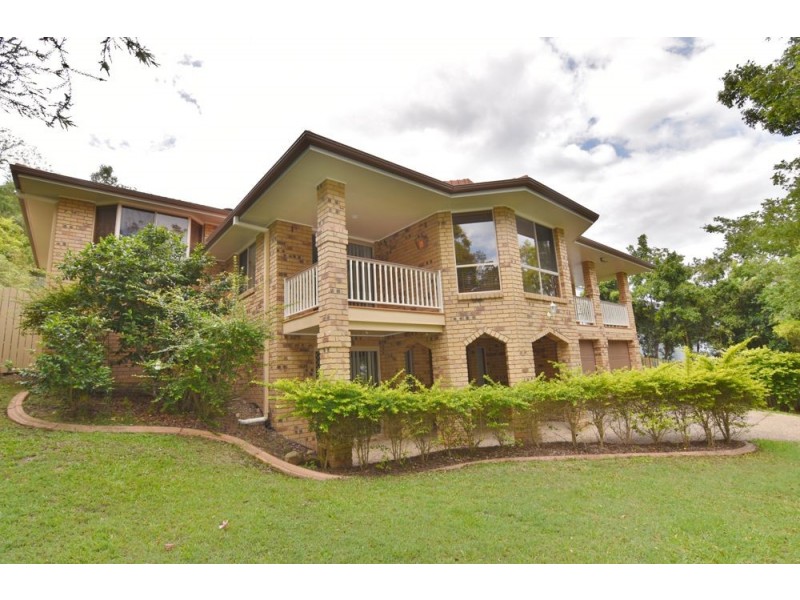13 Taralye Place, Chapel Hill QLD 4069
