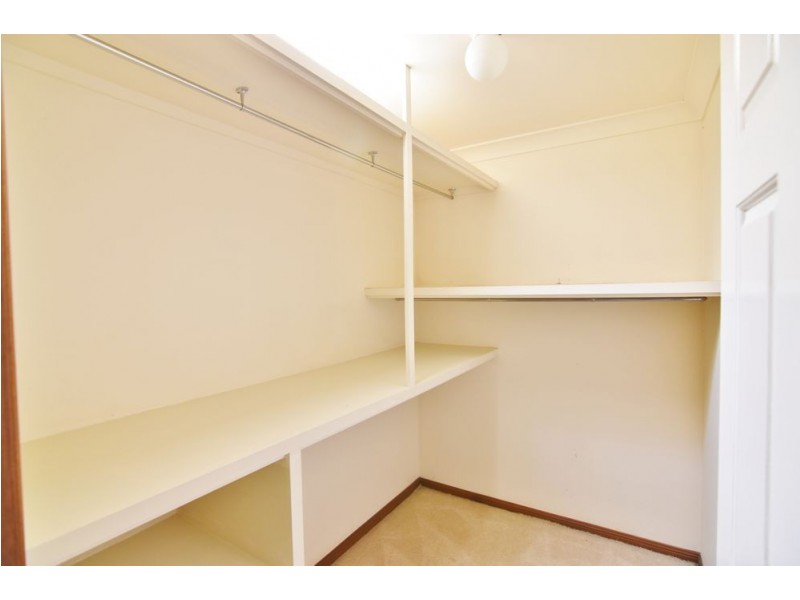 13 Taralye Place, Chapel Hill QLD 4069