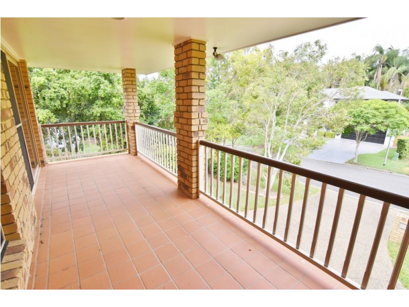 13 Taralye Place, Chapel Hill QLD 4069