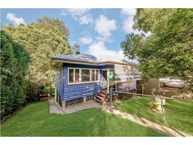 15 Tyne Street, Taringa QLD 4068
