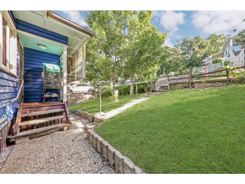 15 Tyne Street, Taringa QLD 4068