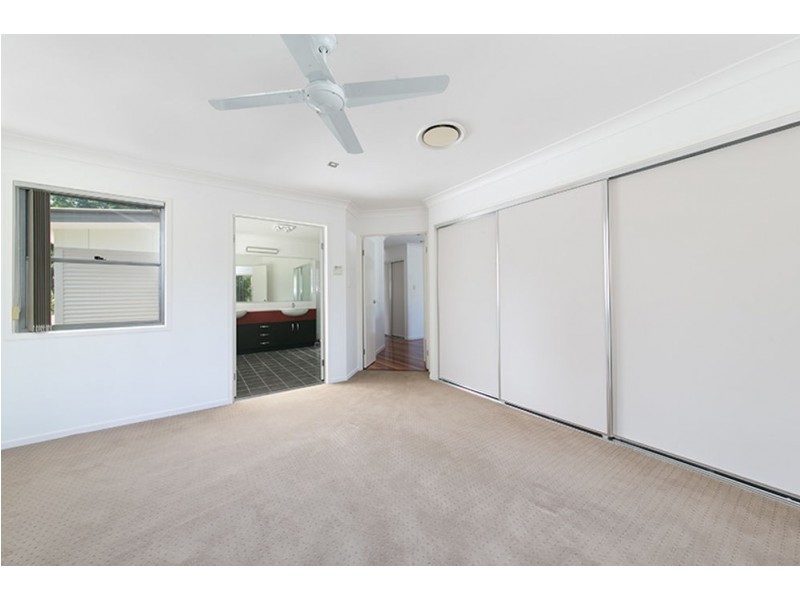 5 Lomandra Place, Chapel Hill QLD 4069