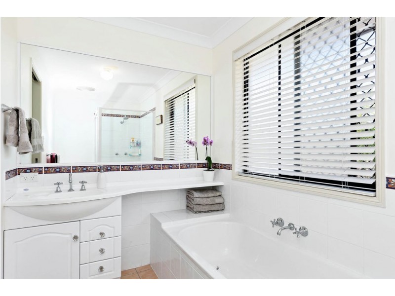 35 Castlereagh Place, Anstead QLD 4070