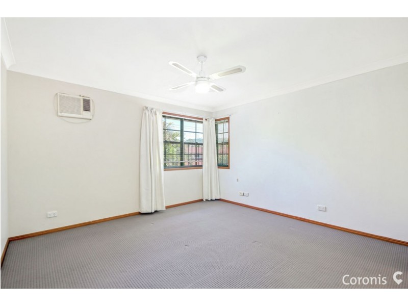 4 Taralye Place, Chapel Hill QLD 4069