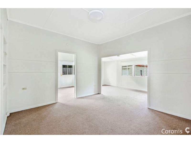 4 Bowman Road, Caloundra QLD 4551