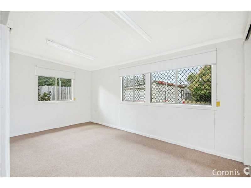 4 Bowman Road, Caloundra QLD 4551