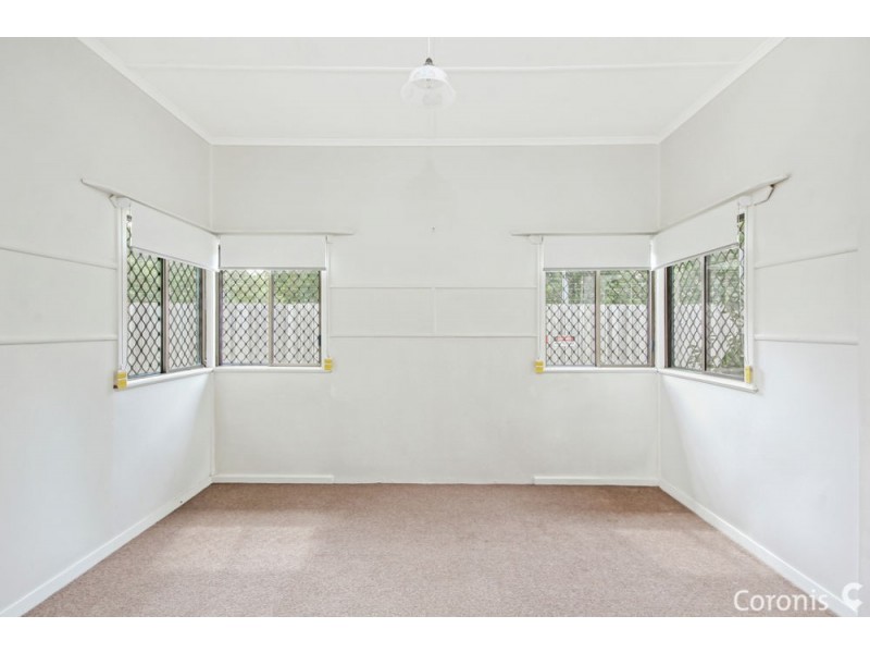 4 Bowman Road, Caloundra QLD 4551