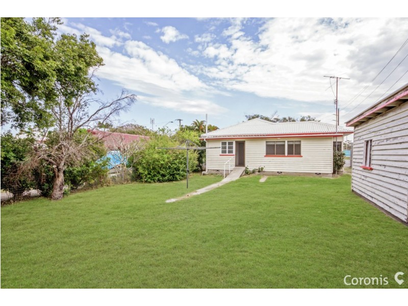 4 Bowman Road, Caloundra QLD 4551