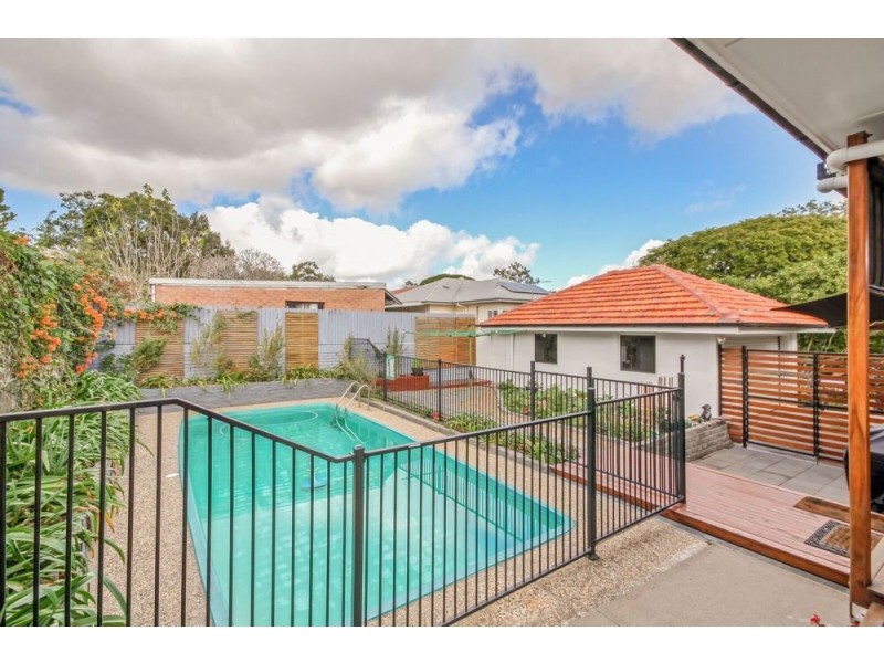 124 Marshall Road, Holland Park West QLD 4121