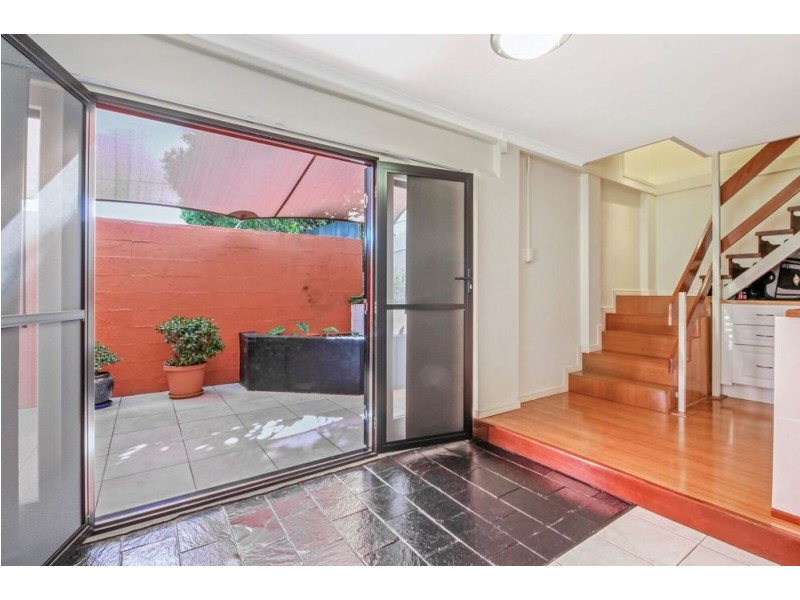 124 Marshall Road, Holland Park West QLD 4121