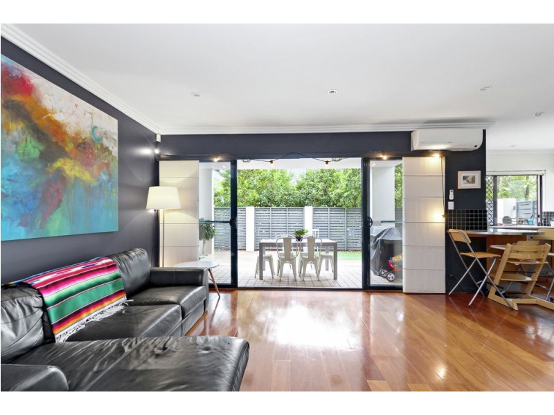 2/4 Explorer Street, Toowong QLD 4066