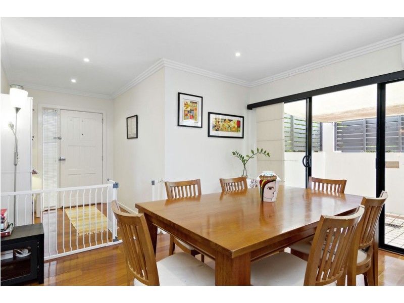2/4 Explorer Street, Toowong QLD 4066