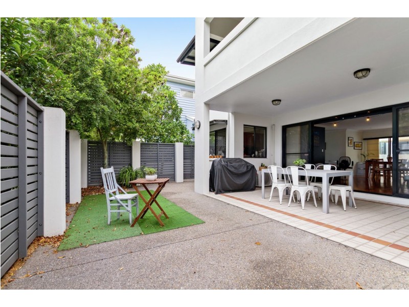 2/4 Explorer Street, Toowong QLD 4066