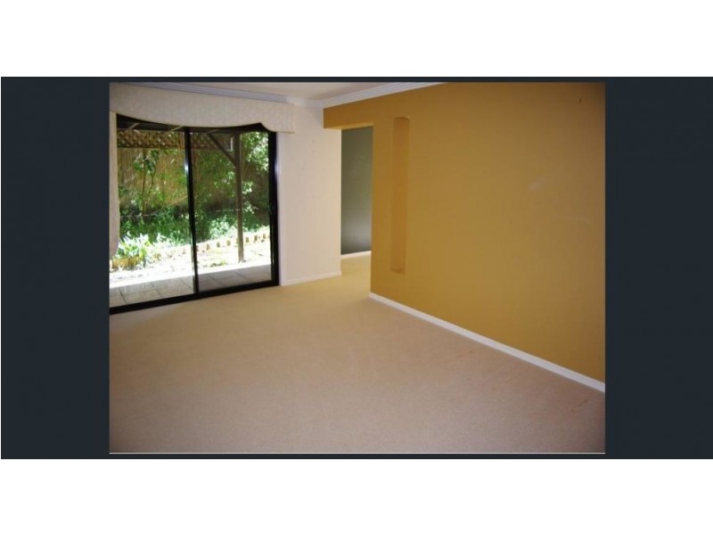 19 Treetop Close, Chapel Hill QLD 4069