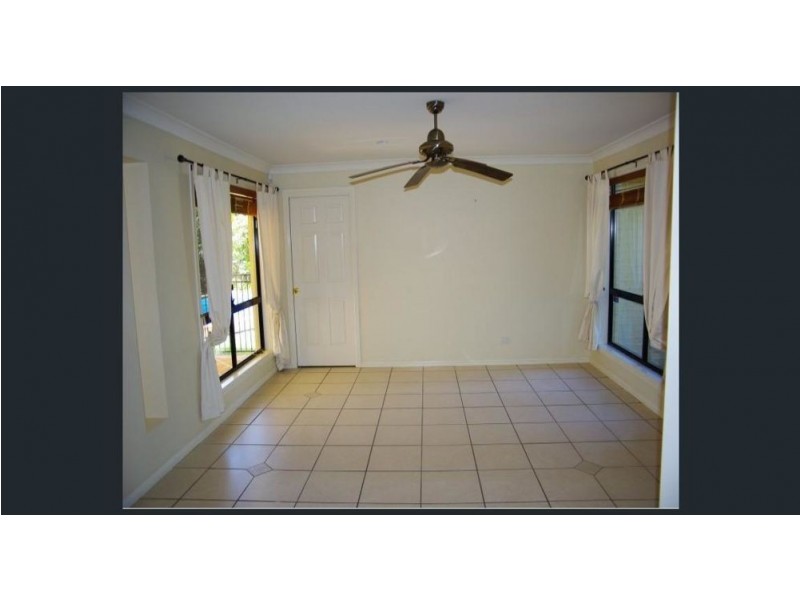 19 Treetop Close, Chapel Hill QLD 4069
