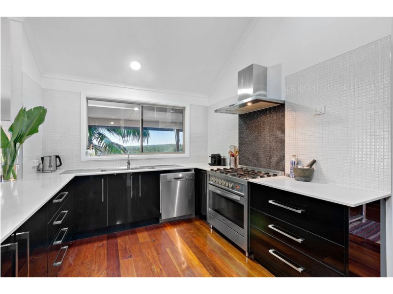 58 Bielby Road, Kenmore Hills QLD 4069