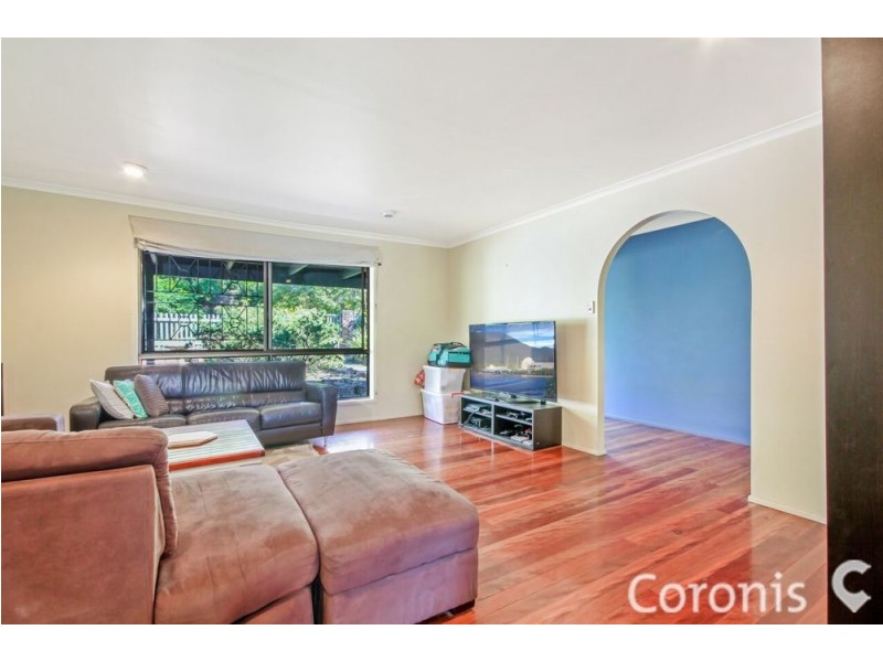 15 Chantilly Street, Chapel Hill QLD 4069