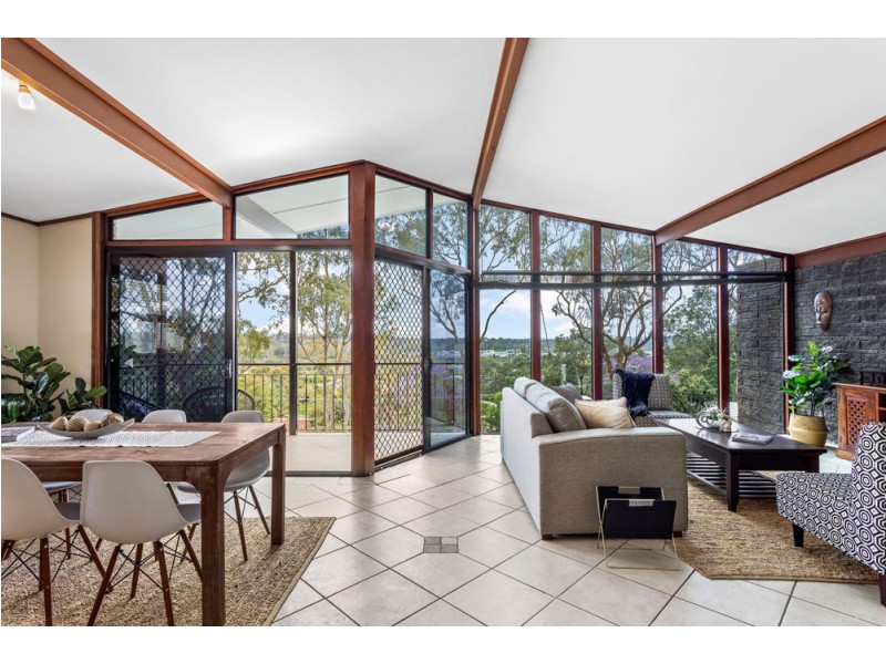 10 Looranah Street, Jindalee QLD 4074