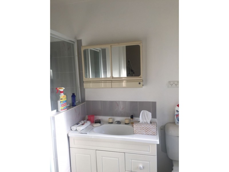 11 Chatburn Street, Chapel Hill QLD 4069