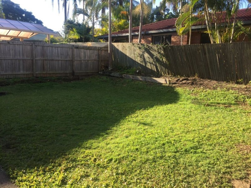 11 Chatburn Street, Chapel Hill QLD 4069