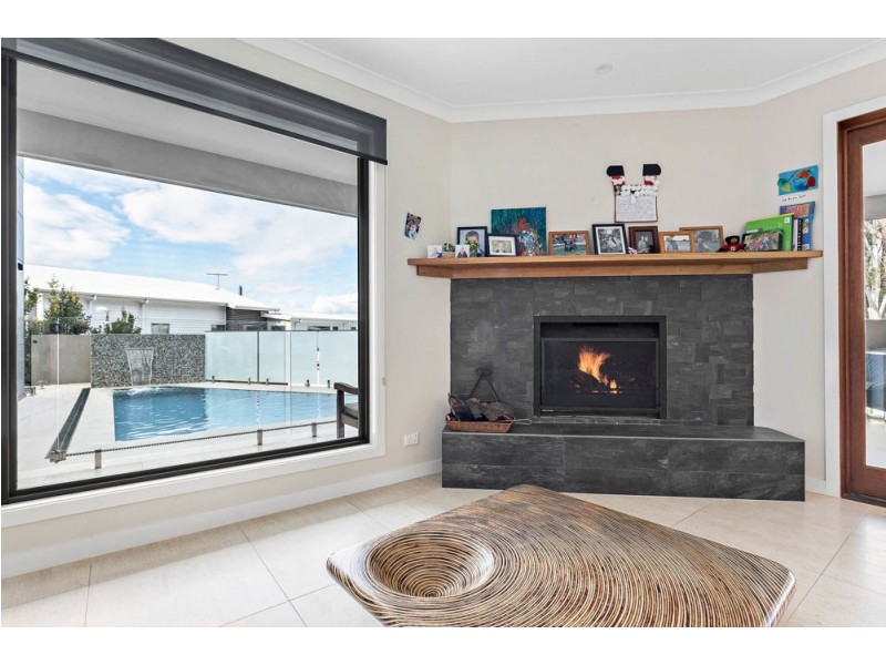 50 Ruth Miller Close, Fig Tree Pocket QLD 4069