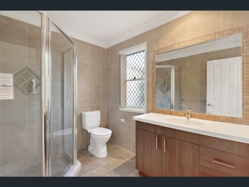 17 Usher Street, Indooroopilly QLD 4068