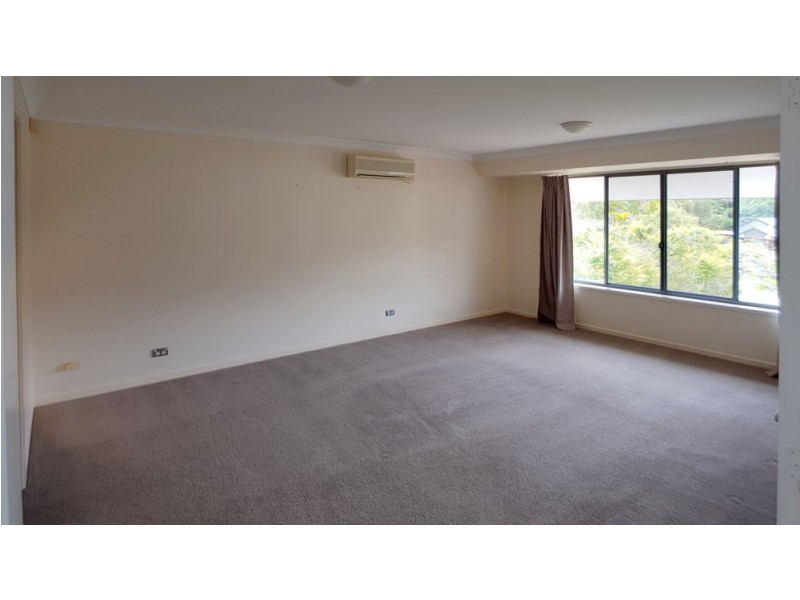 19 Kulki Place, Chapel Hill QLD 4069