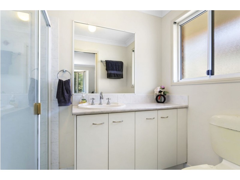 6 Bribie Place, Forest Lake QLD 4078