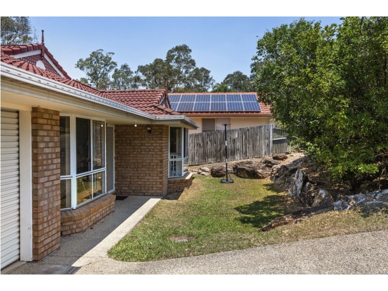 6 Bribie Place, Forest Lake QLD 4078