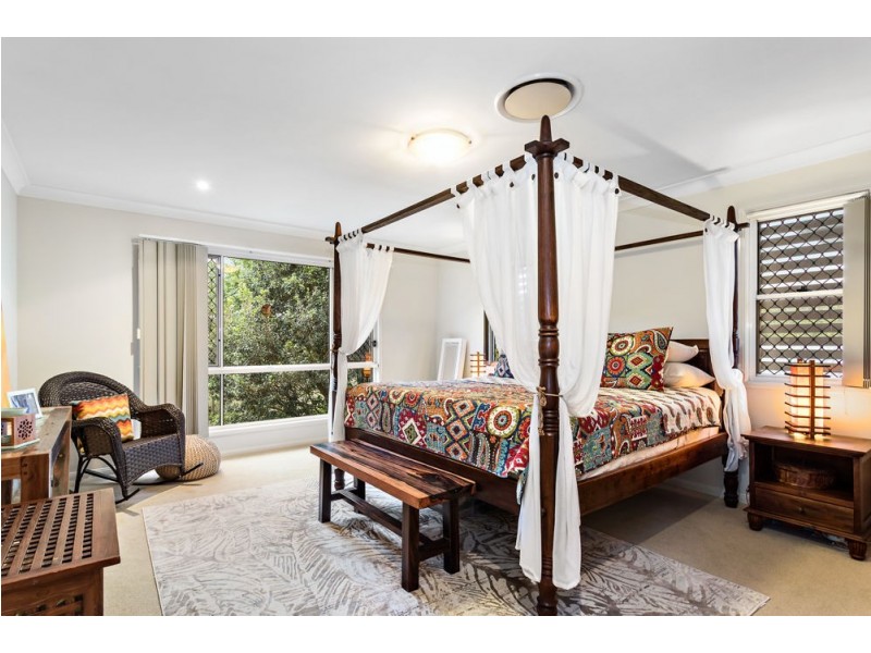 17 Usher Street, Indooroopilly QLD 4068