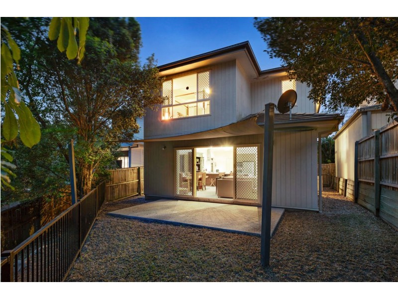 17 Usher Street, Indooroopilly QLD 4068