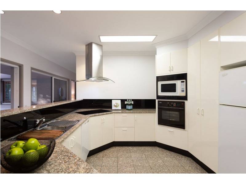 16 Errogie Place, Fig Tree Pocket QLD 4069