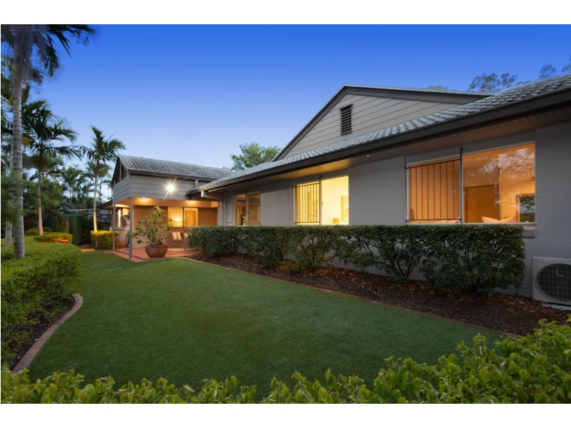 16 Errogie Place, Fig Tree Pocket QLD 4069