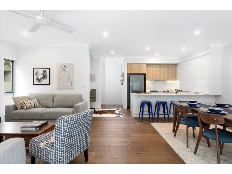 45 Kersley Road, Kenmore QLD 4069