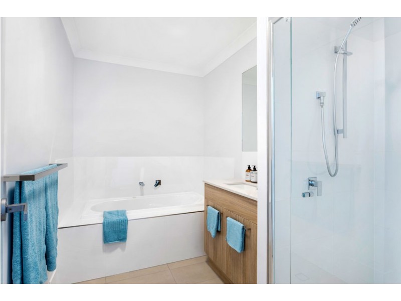 45 Kersley Road, Kenmore QLD 4069