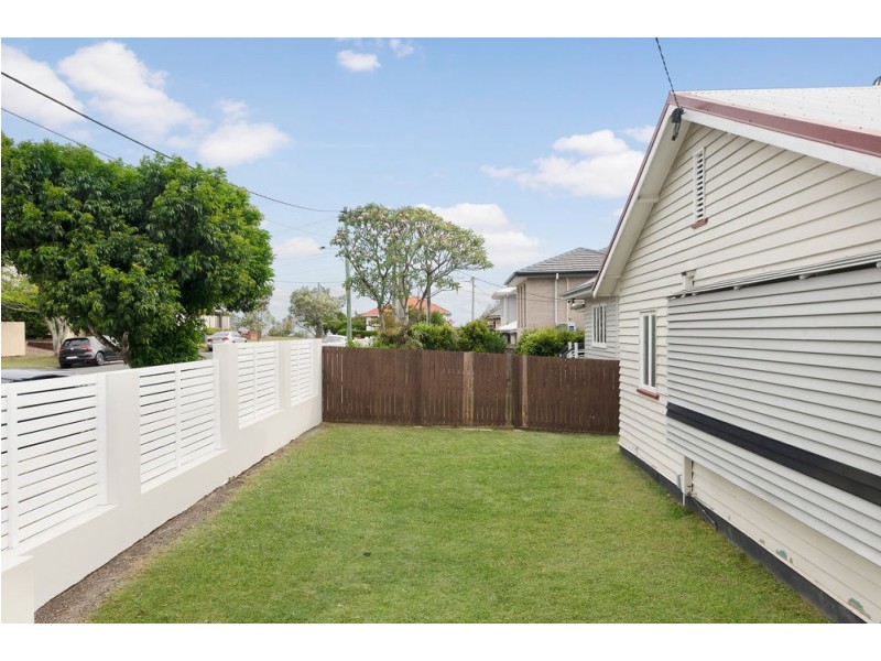 25 Bracken Street, Moorooka QLD 4105