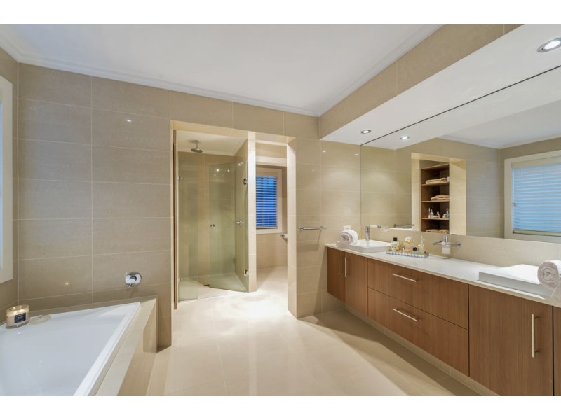 28 Robertson Place, Fig Tree Pocket QLD 4069