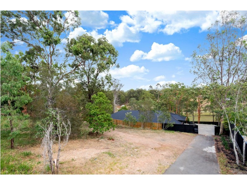 36 Lagoon Crescent, Bellbowrie QLD 4070