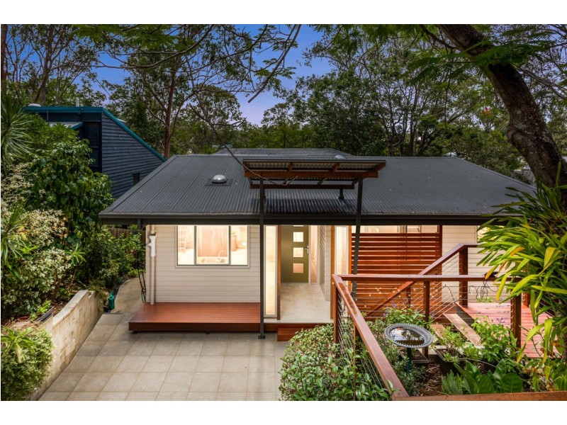 3 Blackstone Street, Indooroopilly QLD 4068