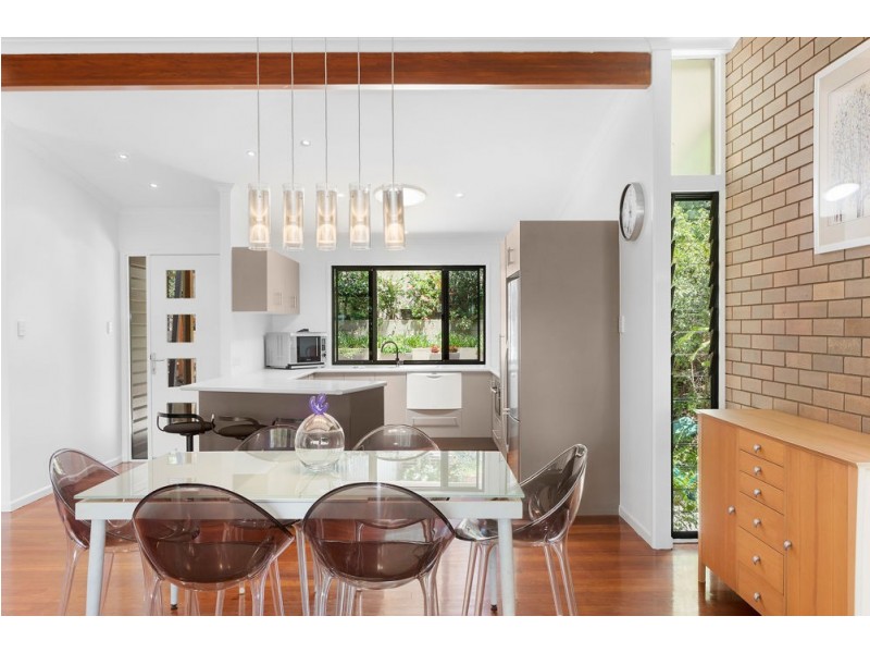 3 Blackstone Street, Indooroopilly QLD 4068