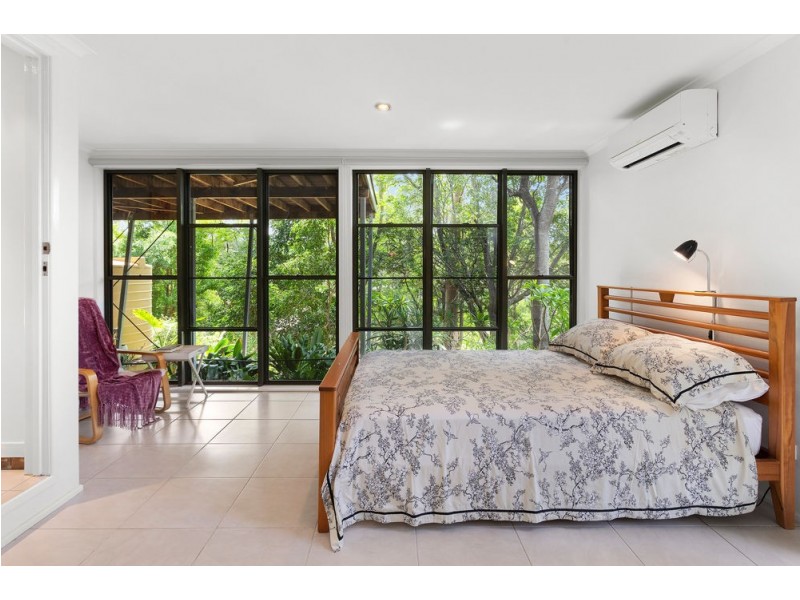 3 Blackstone Street, Indooroopilly QLD 4068