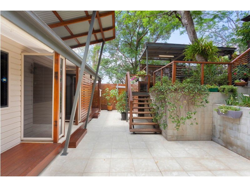 3 Blackstone Street, Indooroopilly QLD 4068